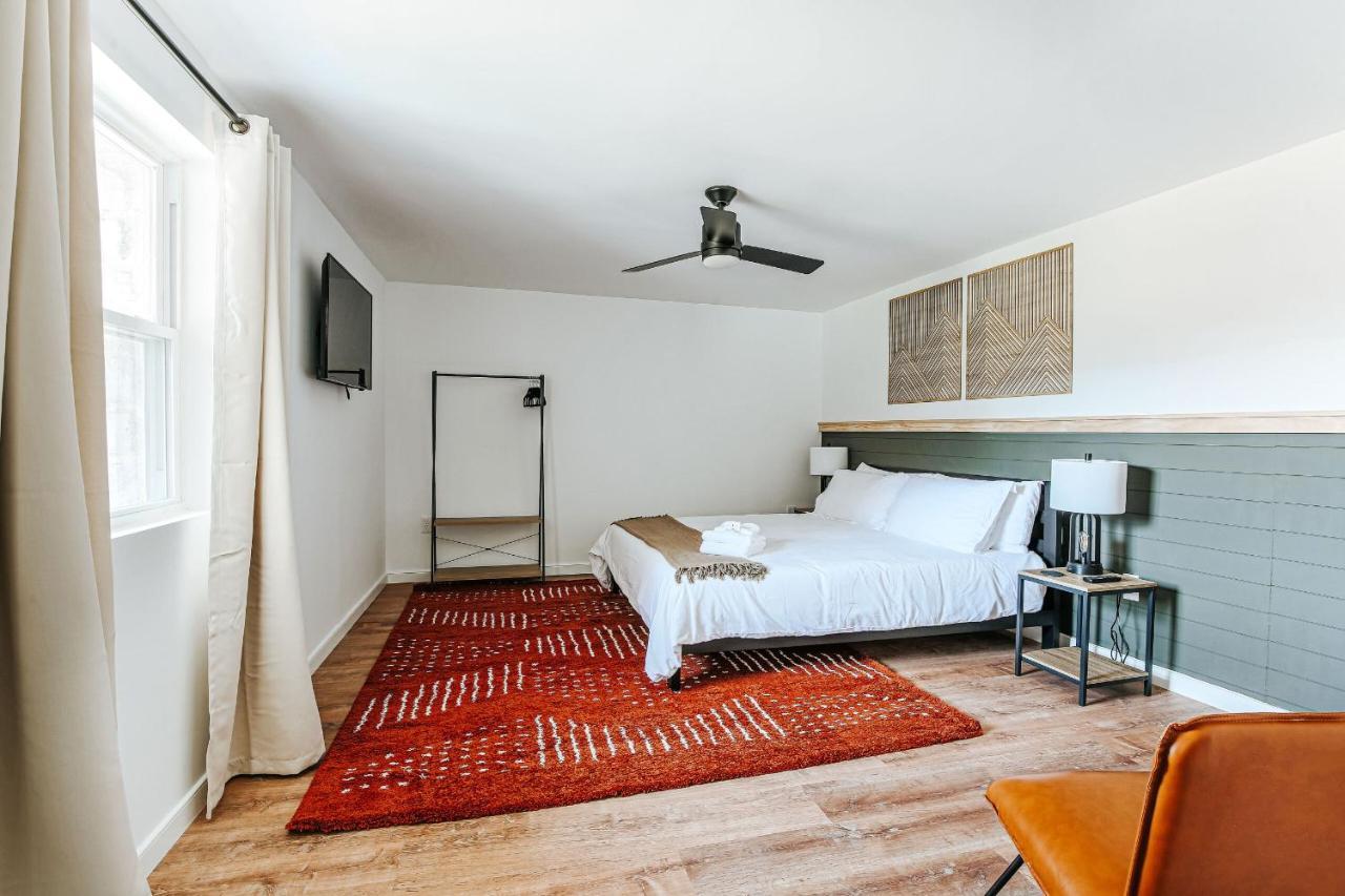 Grey Pine Lodge Waynesboro Værelse billede